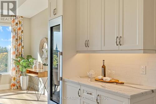 604 - 77 Yates Street, St. Catharines (Downtown), ON - Indoor Photo Showing Kitchen