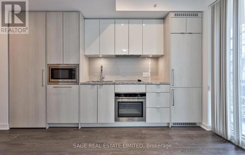 4108 - 115 Blue Jays Way, Toronto, ON - Indoor Photo Showing Kitchen