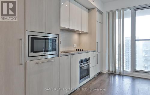 4108 - 115 Blue Jays Way, Toronto, ON - Indoor Photo Showing Kitchen