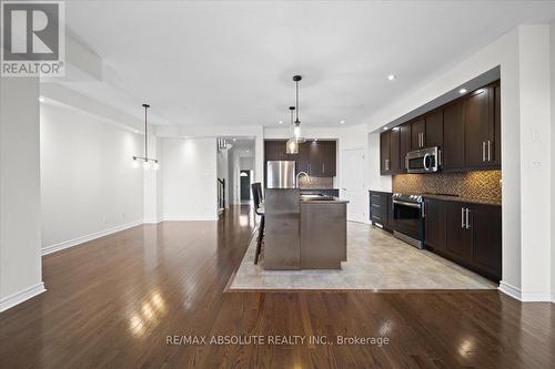 1084 Northgraves Crescent, Ottawa, ON - Indoor Photo Showing Kitchen With Upgraded Kitchen