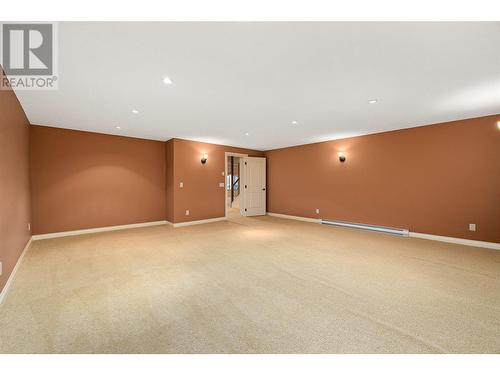 649 Devonian Avenue, Kelowna, BC - Indoor Photo Showing Other Room