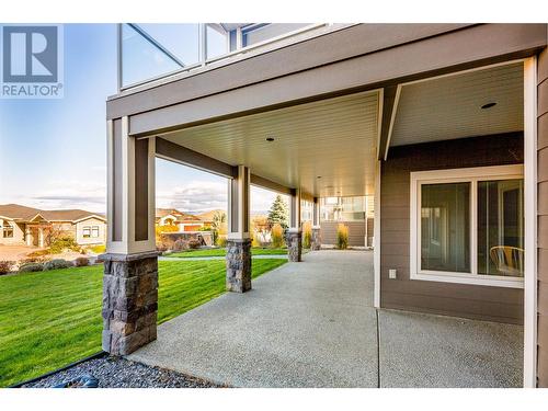 649 Devonian Avenue, Kelowna, BC - Outdoor With Deck Patio Veranda With Exterior