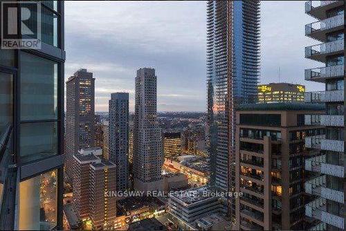 4009 - 45 Charles Street E, Toronto, ON - Outdoor With Facade