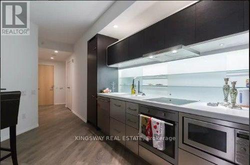 4009 - 45 Charles Street E, Toronto, ON - Indoor Photo Showing Kitchen