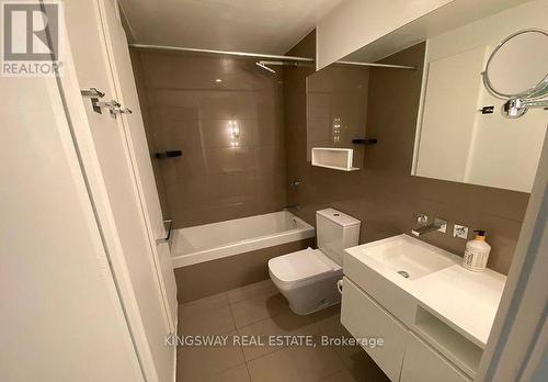 4009 - 45 Charles Street E, Toronto, ON - Indoor Photo Showing Bathroom