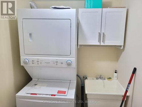 Bsmt - 652 Mcbean Avenue, Newmarket, ON - Indoor Photo Showing Laundry Room