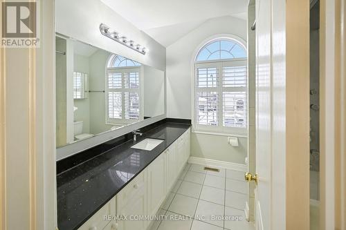 27 Horizon Street, Brampton, ON - Indoor Photo Showing Bathroom