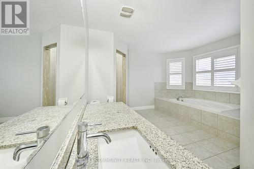 27 Horizon Street, Brampton, ON - Indoor Photo Showing Bathroom