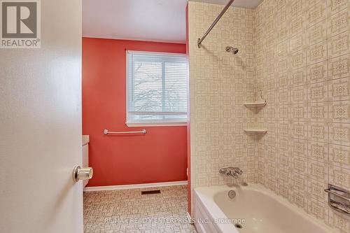 13 Carisbrooke Court, Brampton, ON - Indoor Photo Showing Bathroom