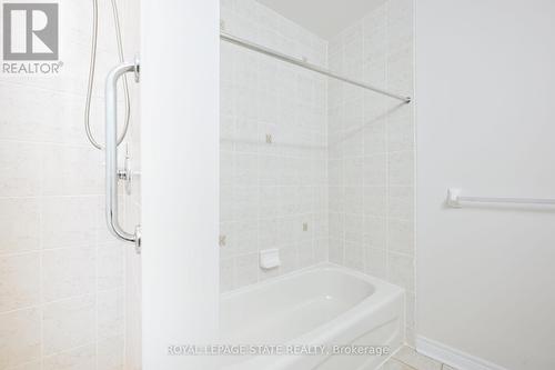 213 - 443 Centennial Forest Drive, Milton, ON - Indoor Photo Showing Bathroom