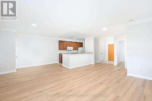 213 - 443 Centennial Forest Drive, Milton, ON - Indoor Photo Showing Kitchen