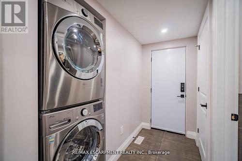 4733 River Road, Niagara Falls, ON - Indoor Photo Showing Laundry Room