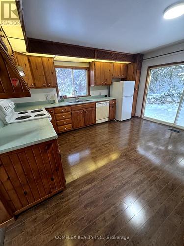 8306 Buckhorn Road S, Highlands East, ON - Indoor Photo Showing Kitchen