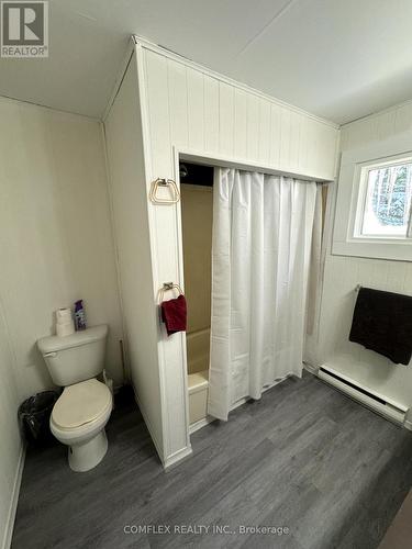 8306 Buckhorn Road S, Highlands East, ON - Indoor Photo Showing Bathroom