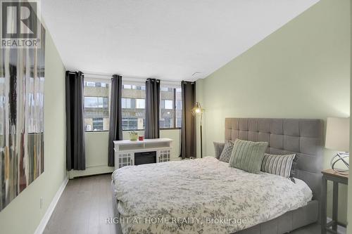 16 - 525 St Laurent Boulevard, Ottawa, ON - Indoor Photo Showing Bedroom