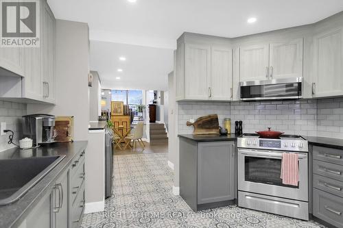 16 - 525 St Laurent Boulevard, Ottawa, ON - Indoor Photo Showing Kitchen