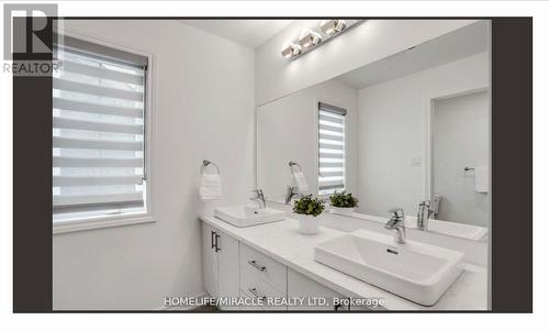 3205 Mosley Street, Wasaga Beach, ON - Indoor Photo Showing Bathroom