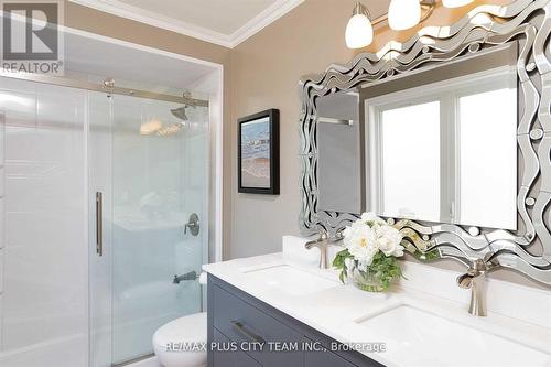 50 Dawson Crescent, Milton, ON - Indoor Photo Showing Bathroom