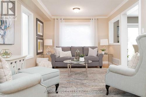 50 Dawson Crescent, Milton, ON - Indoor Photo Showing Living Room