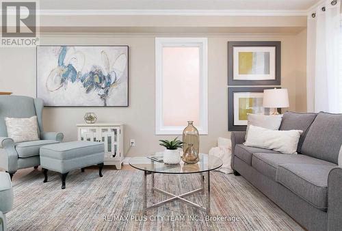 50 Dawson Crescent, Milton, ON - Indoor Photo Showing Living Room