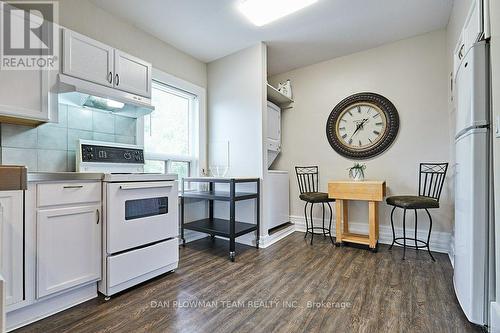 20 Queen Street, Kawartha Lakes, ON - Indoor Photo Showing Kitchen