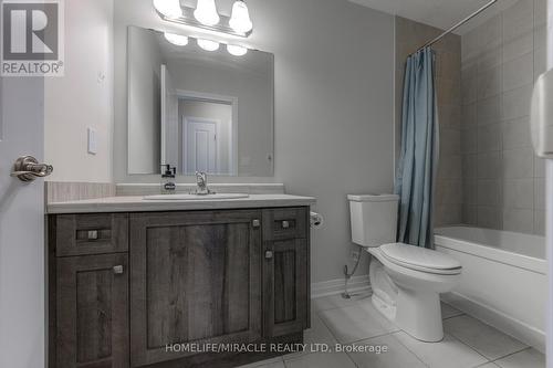 70 Progress Avenue, Kitchener, ON - Indoor Photo Showing Bathroom