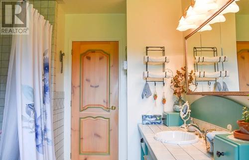 4438 Queensway Drive, Terrace, BC - Indoor Photo Showing Bathroom