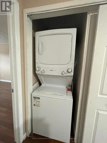 201 Zia Dodda Crescent, Brampton, ON - Indoor Photo Showing Laundry Room