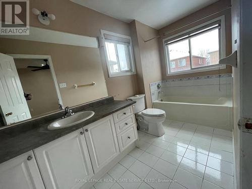 201 Zia Dodda Crescent, Brampton, ON - Indoor Photo Showing Bathroom