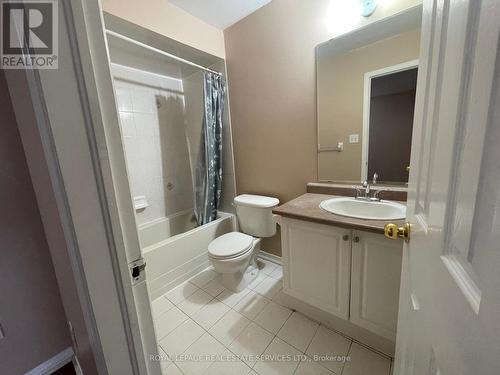 201 Zia Dodda Crescent, Brampton, ON - Indoor Photo Showing Bathroom