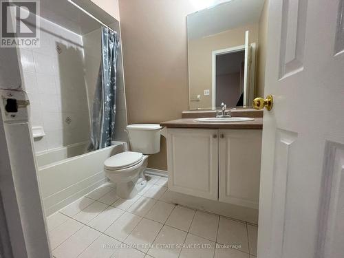 201 Zia Dodda Crescent, Brampton, ON - Indoor Photo Showing Bathroom