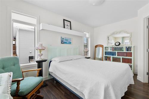 26 Bramblewood Street, Kleefeld, MB - Indoor Photo Showing Bedroom