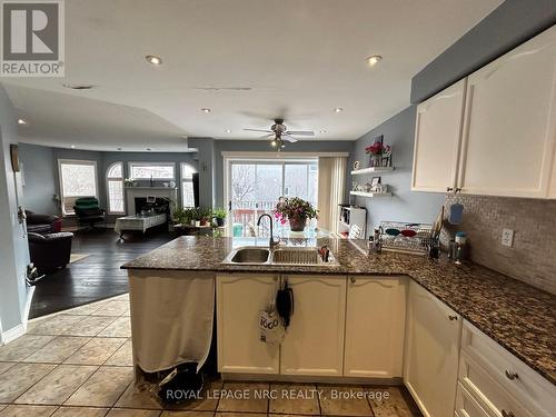 5579 Creditrise Place, Mississauga (Central Erin Mills), ON - Indoor Photo Showing Kitchen