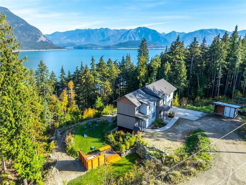 8200 23 Highway, Revelstoke, BC - Outdoor With Body Of Water With View