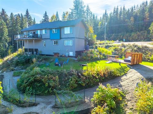 8200 23 Highway, Revelstoke, BC - Outdoor With Deck Patio Veranda