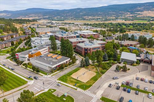 301-975 Academy Way, Kelowna, BC - Outdoor With View