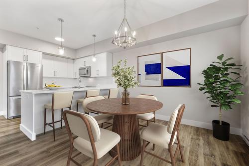 214-3090 Burtch Road, Kelowna, BC - Indoor Photo Showing Dining Room