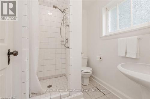 45 Water Street East, Centre Wellington (Elora/Salem), ON - Indoor Photo Showing Bathroom