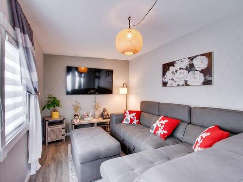 Salon - 15 2E Rue, Gatineau (Gatineau), QC - Indoor Photo Showing Living Room