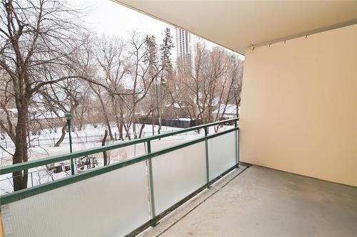 1J-300 Roslyn Rd, Winnipeg, MB 