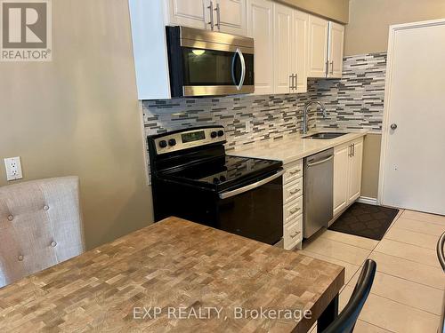 196 - 2170 Bromsgrove Road, Mississauga, ON - Indoor Photo Showing Kitchen