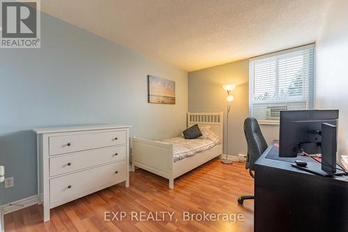 312 - 2000 Jasmine Crescent, Ottawa, ON - Indoor