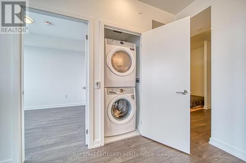 1502 - 7 Golden Lion Heights, Toronto, ON - Indoor Photo Showing Laundry Room