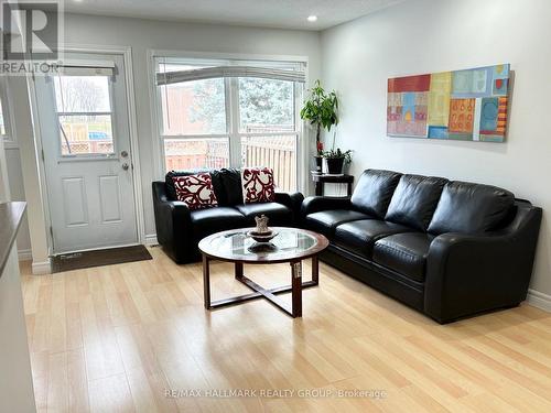 29 - 56D Foxfield Drive, Ottawa, ON - Indoor Photo Showing Living Room