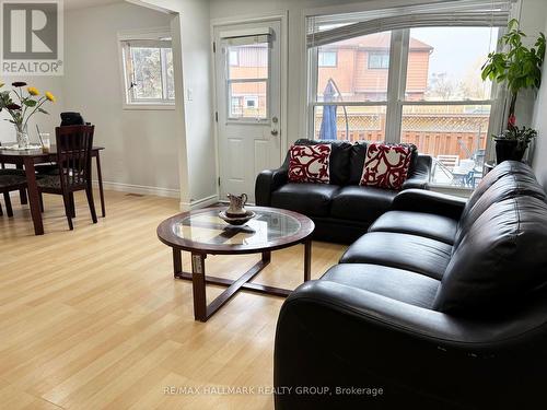 29 - 56D Foxfield Drive, Ottawa, ON - Indoor Photo Showing Living Room