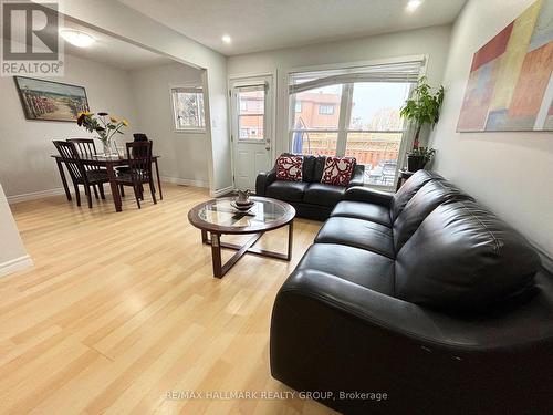 29 - 56D Foxfield Drive, Ottawa, ON - Indoor Photo Showing Living Room