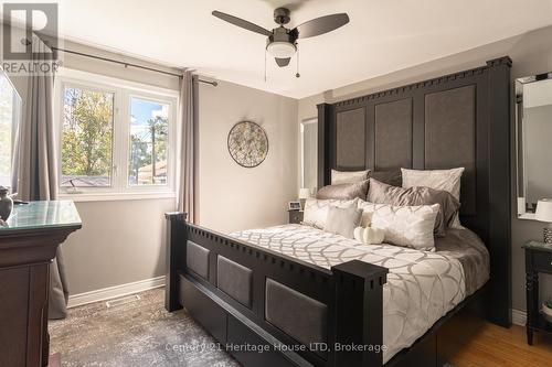 163 Camrose Avenue, Welland (773 - Lincoln/Crowland), ON - Indoor Photo Showing Bedroom