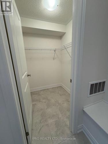 1398 Courtleigh Trail, Oakville, ON - Indoor With Storage