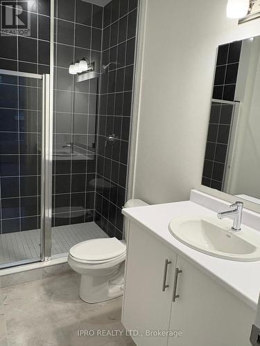 1398 Courtleigh Trail, Oakville, ON - Indoor Photo Showing Bathroom