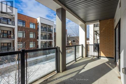 204 - 120 Canon Jackson Drive, Toronto, ON - Outdoor